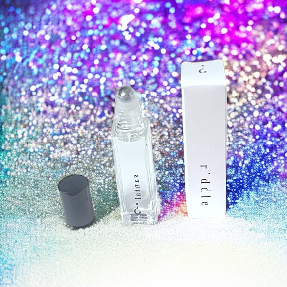 Riddle Santal Fragrance Scented Oil Roll-on Rollerball 8ml New In Box - Picture 9 of 16